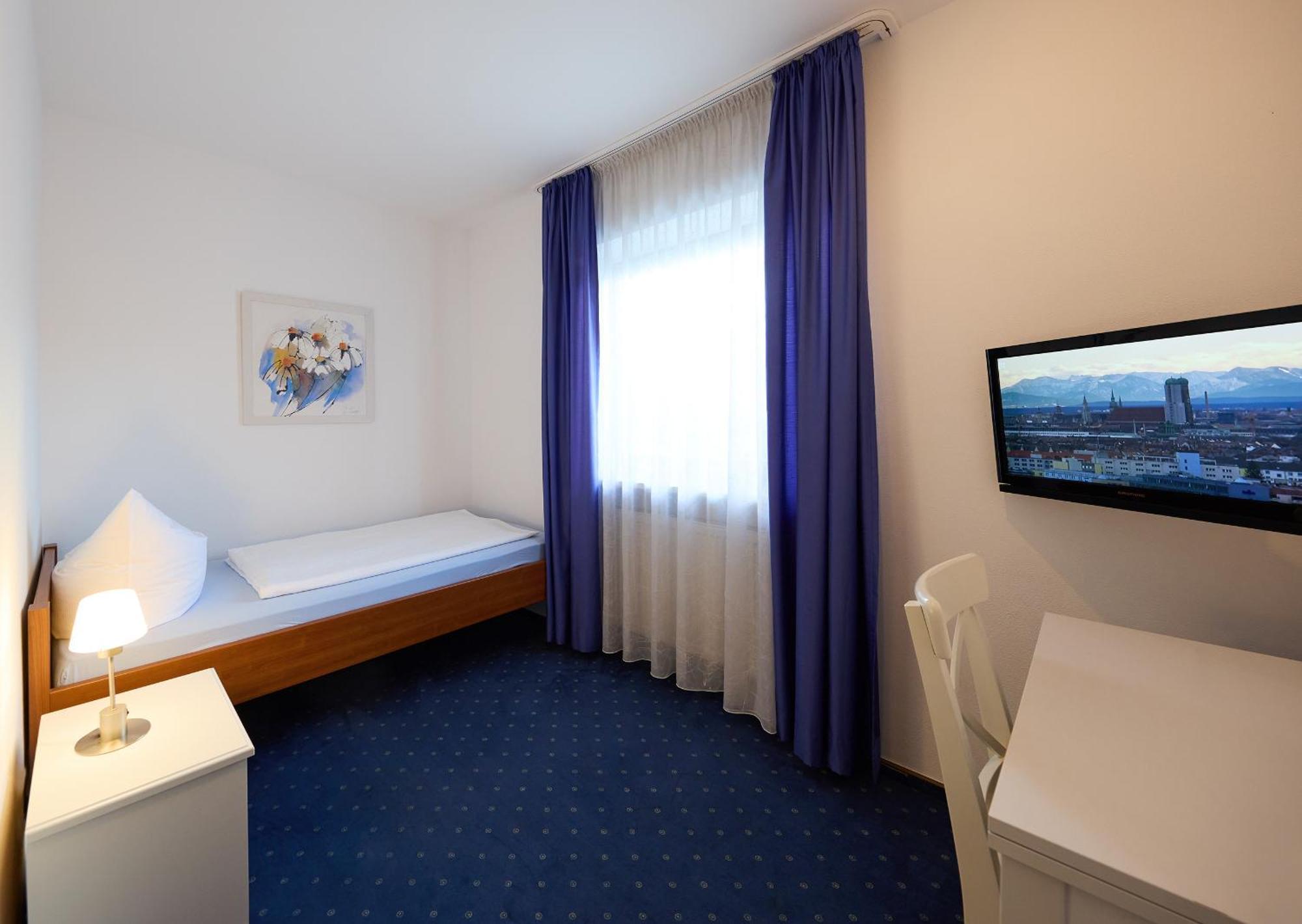 Hotel Garni Demmel Bruckmühl Eksteriør billede