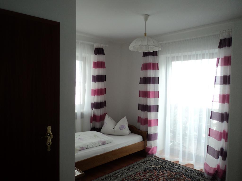 Hotel Garni Demmel Bruckmühl Værelse billede